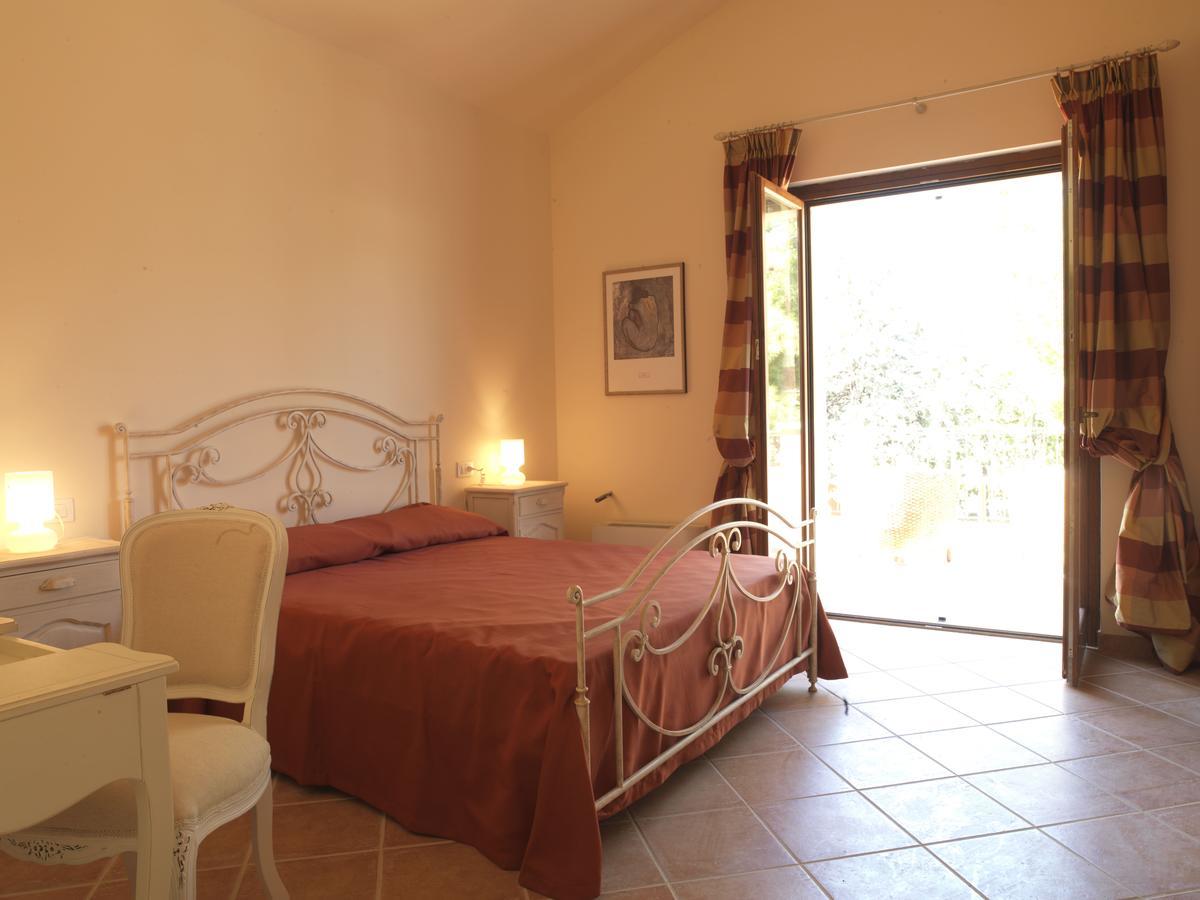 Contado San Lorenzo B&B And Wine Castilenti Exterior photo